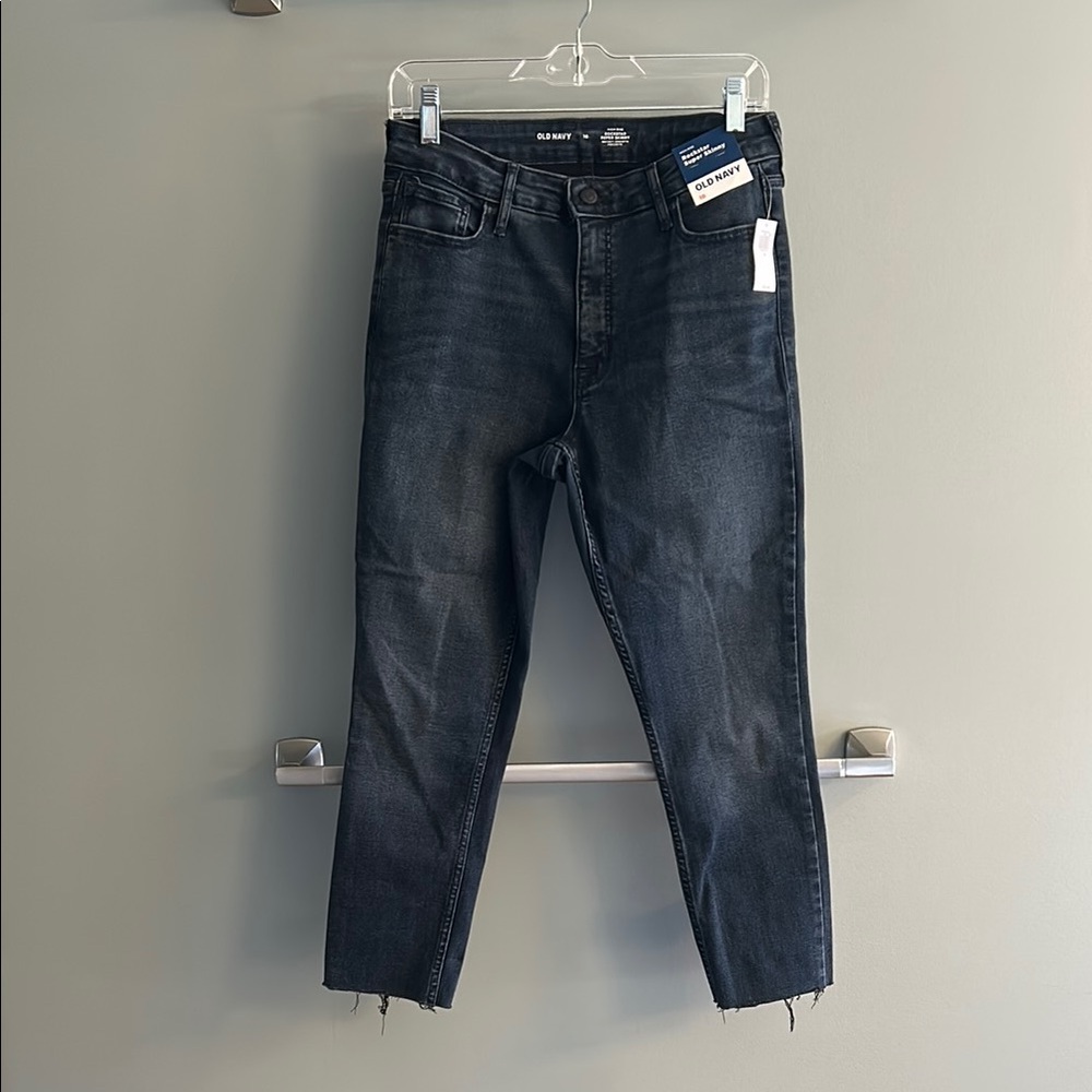 NWT Old Navy Cropped Rockstar High Rise Size 10